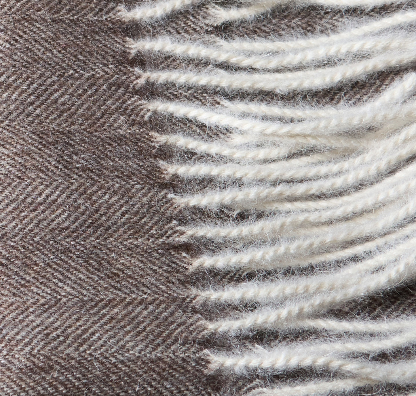 Schal aus 100 % Baby-Alpakawolle – Dunkelbraun