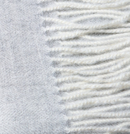 Schal aus 100 % Baby-Alpakawolle – Hellgrau